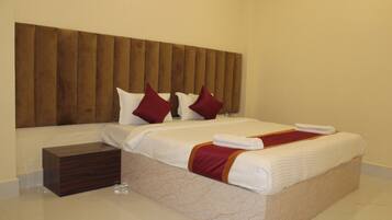 Family Double Room, Air conditioning | Hypo-allergenic bedding, free WiFi