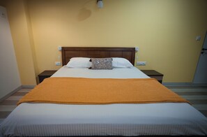 Iron/ironing board, free WiFi