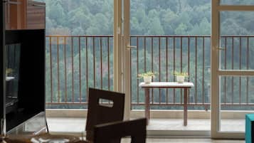 Chambre Quadruple Luxe, vue vallée | Vue sur les montagnes