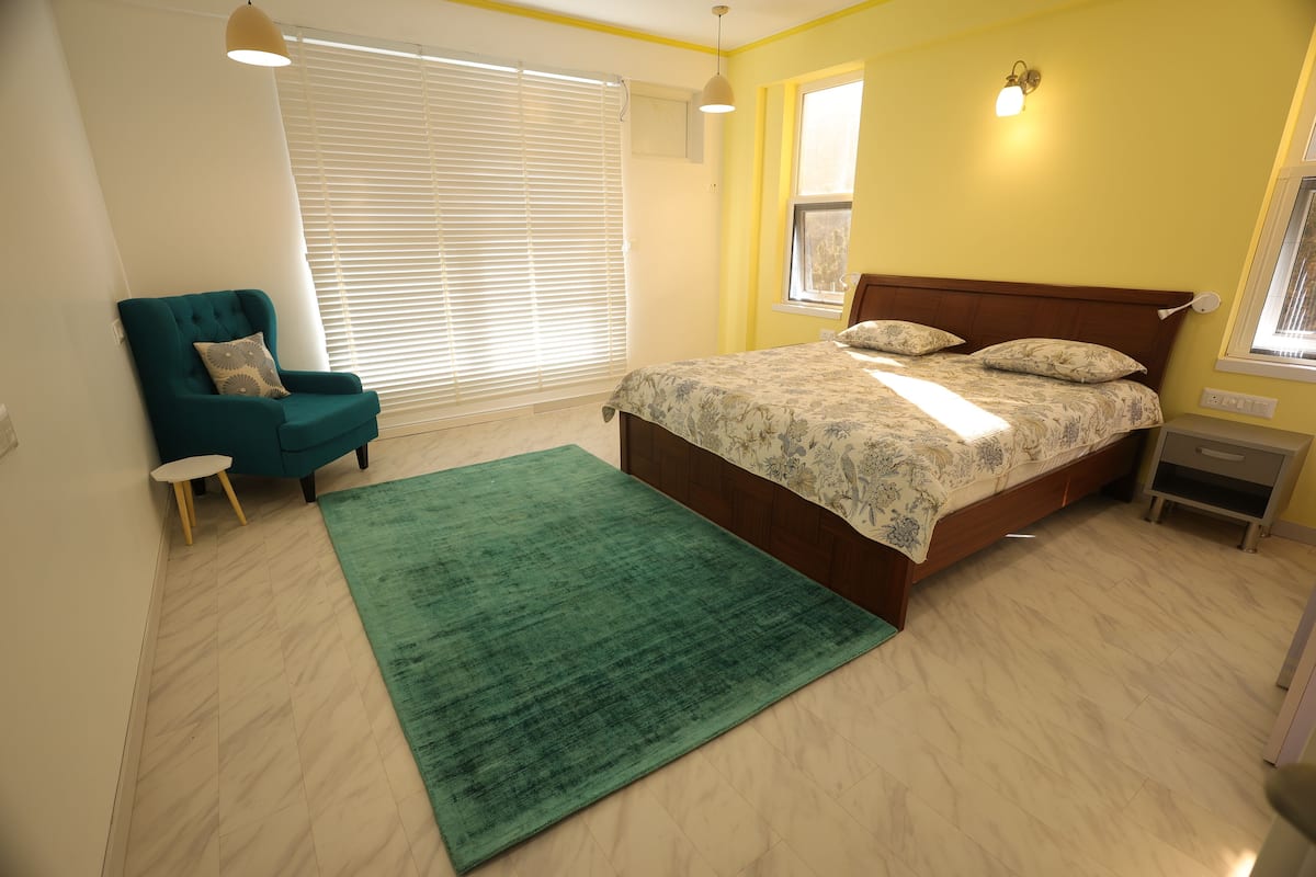 Iron/ironing board, free WiFi, wheelchair access