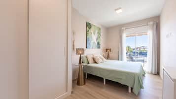 2 chambres, fer et planche Ă repasser, Wi-Fi, draps fournis