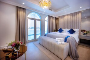 9 bedrooms, iron/ironing board, WiFi, bed sheets