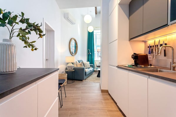 Apartment (1 Bedroom) | Private kitchen