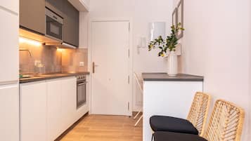 Leilighet (1 Bedroom) | Eget kjøkken | Kjøleskap, mikrobølgeovn, ovn og kokeplater