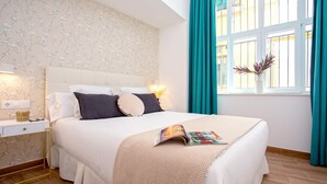Leilighet (1 Bedroom) | 1 soverom, strykejern/-brett, wi-fi (inkludert) og sengetøy