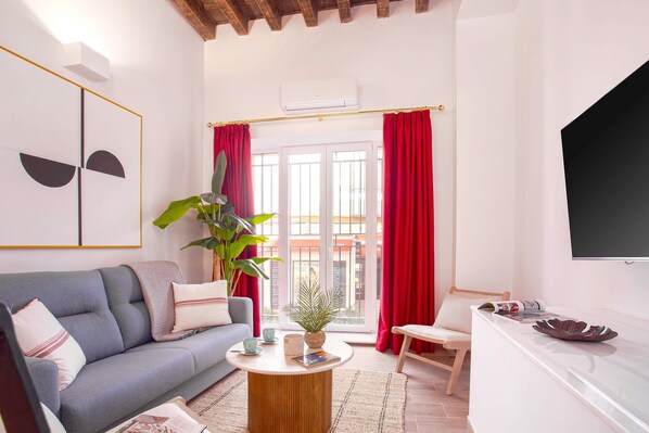 Living area - Luxury Apartment in Sevilla Center. Pajaritos V (Seville)