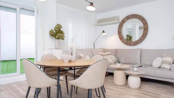 Appartement (4 Bedrooms) | Salle de séjour