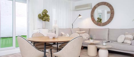 アパートメント (4 Bedrooms) | リビングルーム