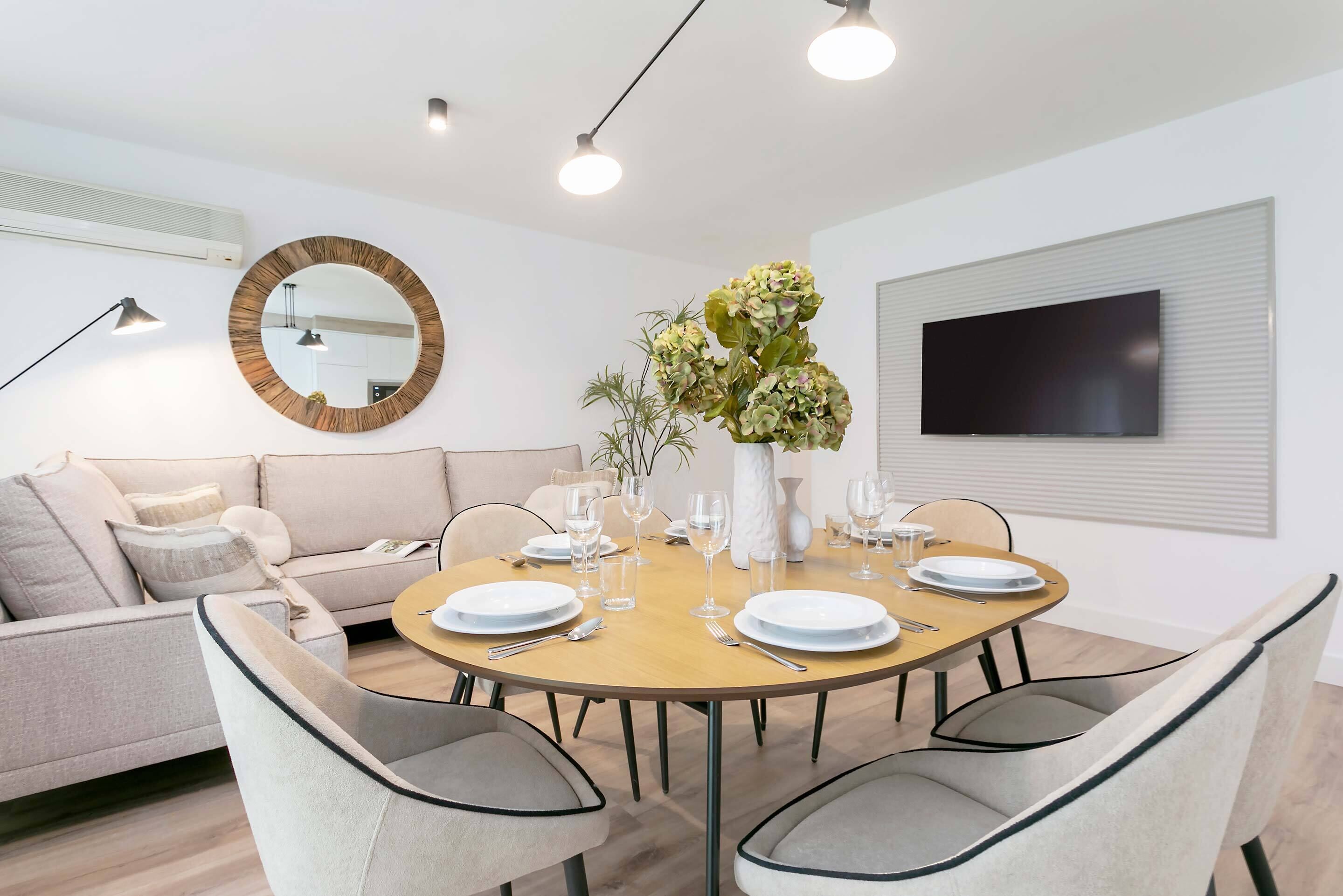 Apartemen (4 Bedrooms) | Makan di kamar