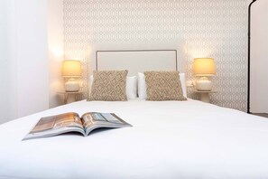 Apartamento (4 Bedrooms) | 4 quartos, ferros/tábuas de passar roupa, Wi-Fi de cortesia