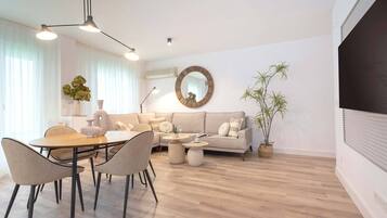 Apartamento (4 Bedrooms) | Área de estar