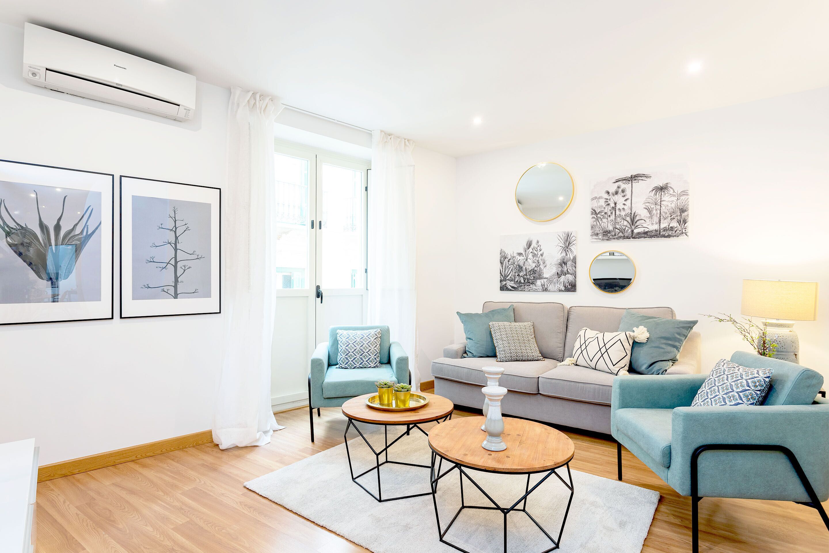 Departamento (2 Bedrooms) | Área de sala de estar | Televisión 