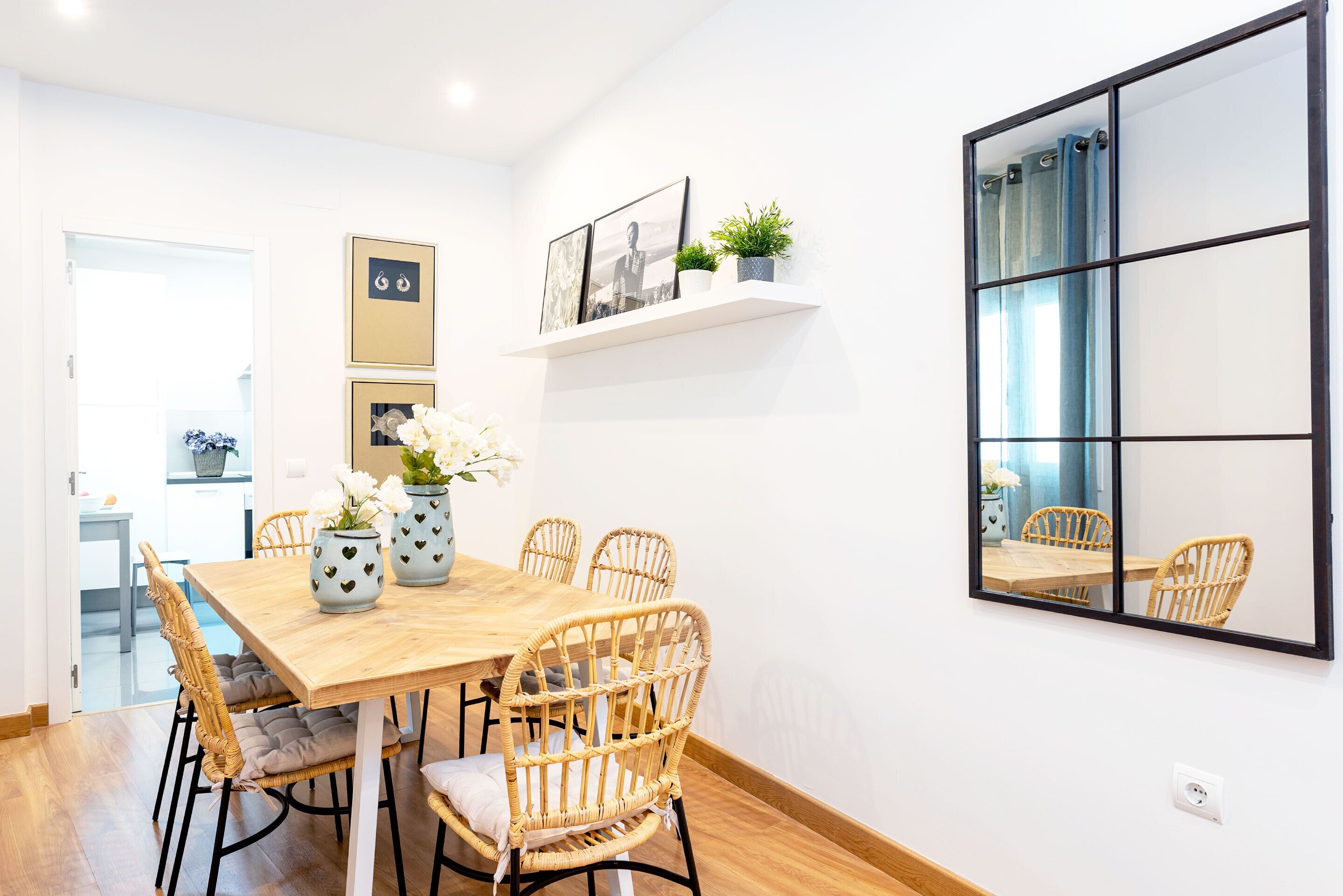 Huoneisto (2 Bedrooms) | Ruokailu omassa huoneessa