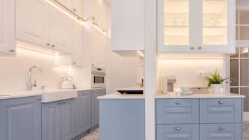 Apartamento (2 Bedrooms) | Cozinha privada | Geladeira, micro-ondas, cooktop, lava-louças