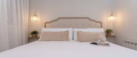 Apartamento (3 Bedrooms) | 3 quartos, ferros/tábuas de passar roupa, Wi-Fi de cortesia