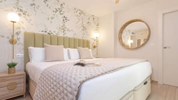 Apartment (3 Bedrooms) | 3 bedrooms, iron/ironing board, free WiFi, bed sheets