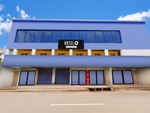 Super Hotel O Eluru Railway Station