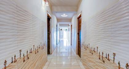 Super Hotel O Eluru Railway Station