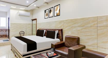 Super Hotel O Eluru Railway Station