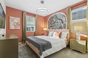 9 bedrooms, travel cot, WiFi