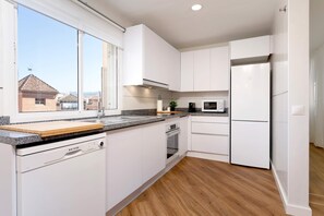 Apartment (3 Bedrooms) | Private kitchen