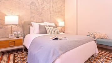 2 bedrooms, iron/ironing board, bed sheets