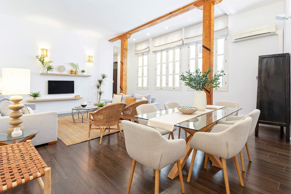 Wonderful Duplex Located in the Center of Malaga. Larios II