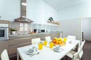 Apartment (3 Bedrooms) | Private kitchen - Wonderful Duplex Located in the Center of Malaga. Larios II (Málaga)