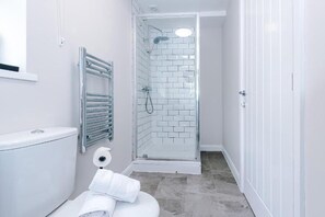 Apartment | Bathroom