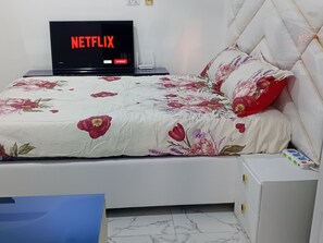 1 bedroom, iron/ironing board, free WiFi, bed sheets