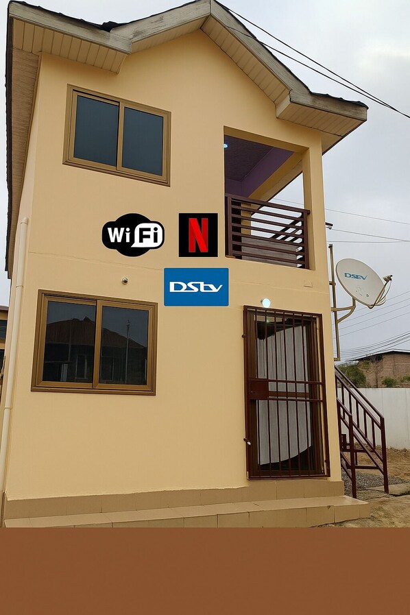 المنشأة من الخارج