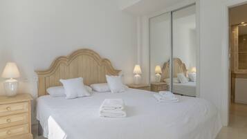 3 chambres, fer et planche Ă repasser, Wi-Fi, draps fournis