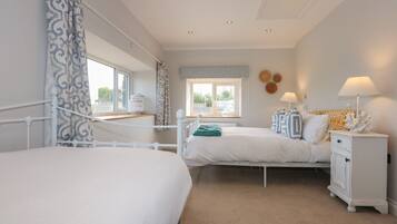 5 bedrooms, individually decorated, individually furnished, free WiFi