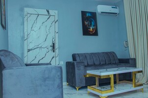 Luxury Suite | Living area