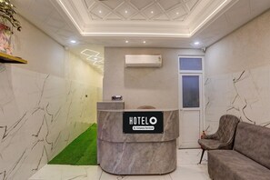 House | Reception - Classic Hotel Gaurav Inn (Faizabad)