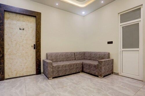 Classic Hotel Gaurav Inn