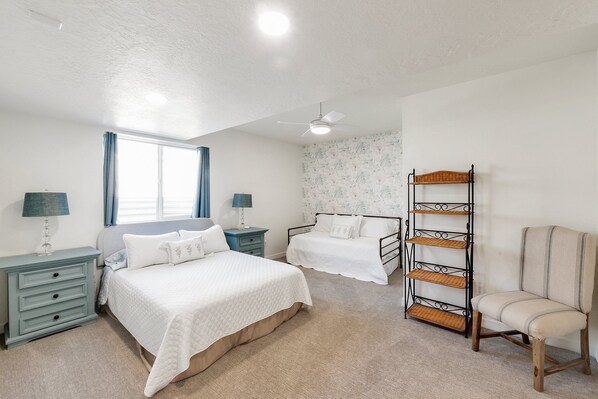 3 bedrooms, iron/ironing board, travel crib, free WiFi