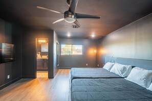 4 bedrooms, desk, iron/ironing board, WiFi