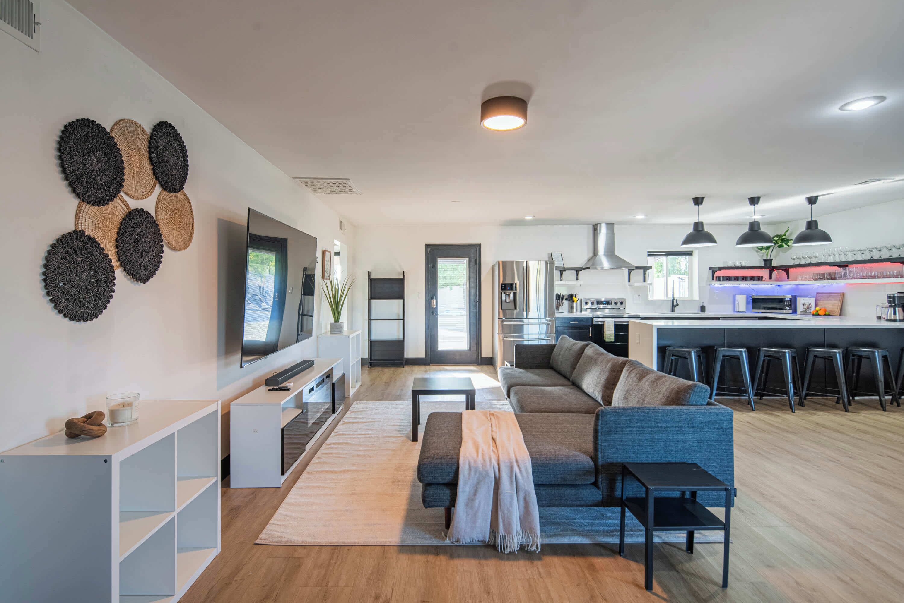 TV, fireplace, offices