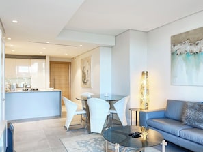 Standard Apartment, 1 Bedroom, Non Smoking, Harbour View | Living area