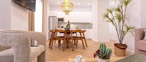 아파트 (4 Bedrooms) | 거실