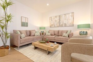 Leilighet (4 Bedrooms) | Oppholdsrom