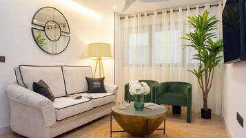 Appartamento (3 Bedrooms) | Area soggiorno