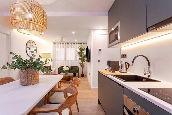 Fridge, microwave, oven, dishwasher