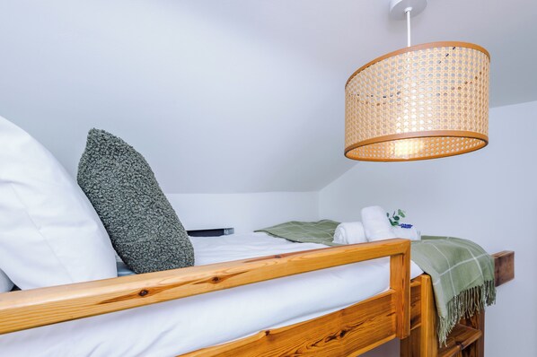 House, Patio | Iron/ironing board, free WiFi