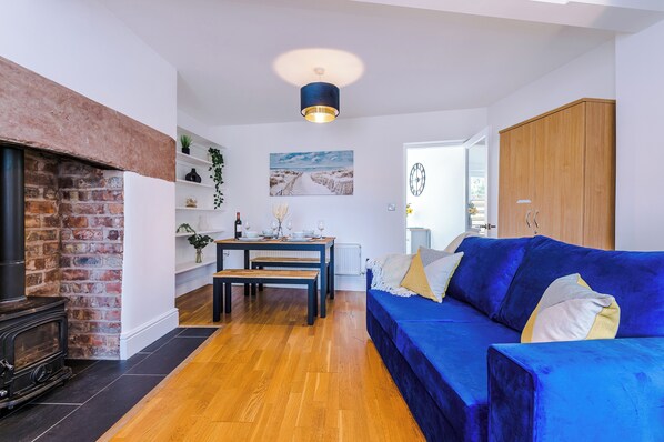 House, Patio | Living area