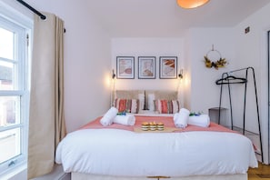 House, Patio | Iron/ironing board, free WiFi