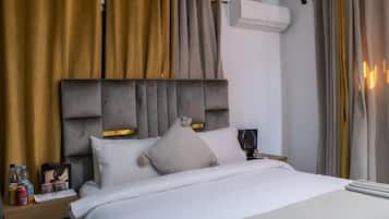 Double Room, 1 King Bed