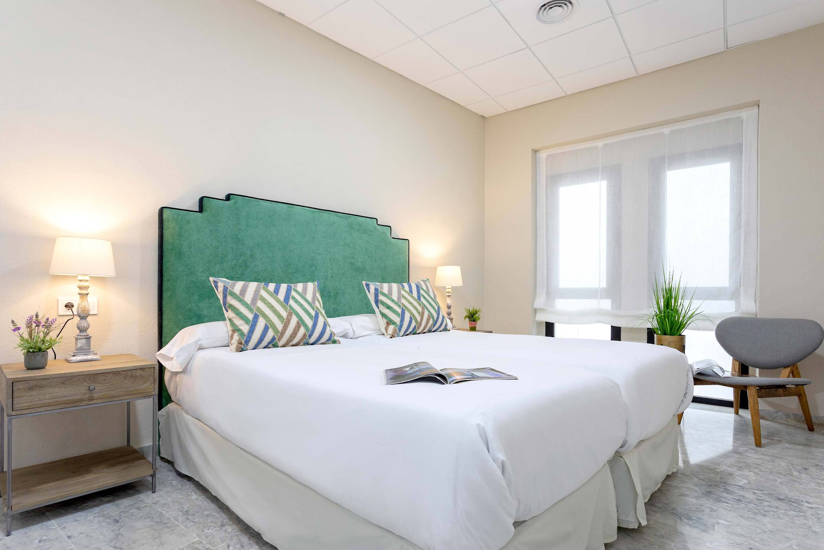 Apartemen (3 Bedrooms) | 3 kamar tidur, setrika/meja setrika, Wi-Fi gratis, dan seprai linen