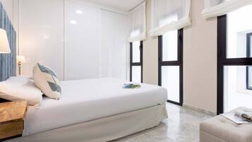 Apartamento (3 Bedrooms) | 3 quartos, ferros/tábuas de passar roupa, Wi-Fi de cortesia